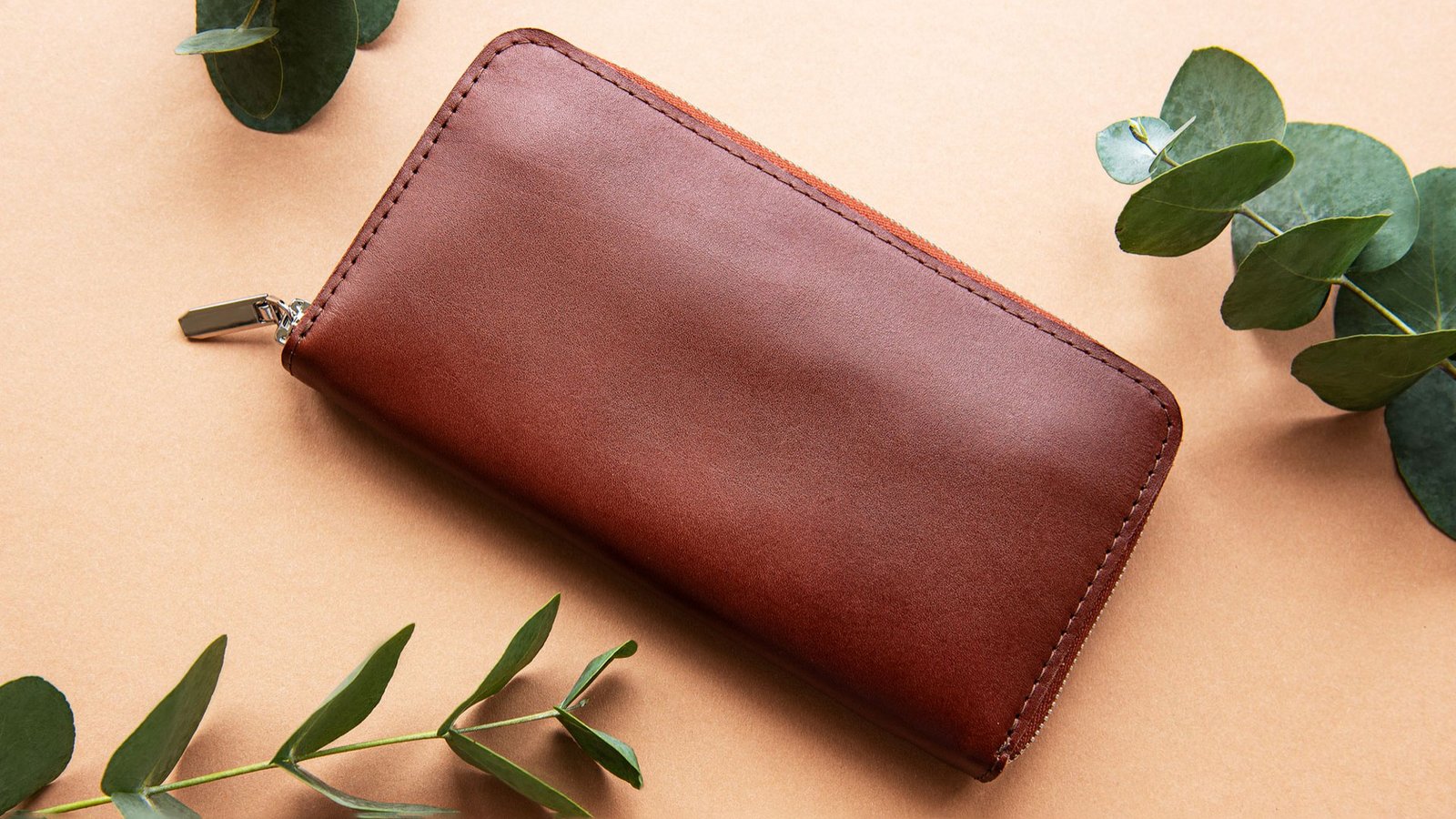 Wallet Bag can make you look perfect.